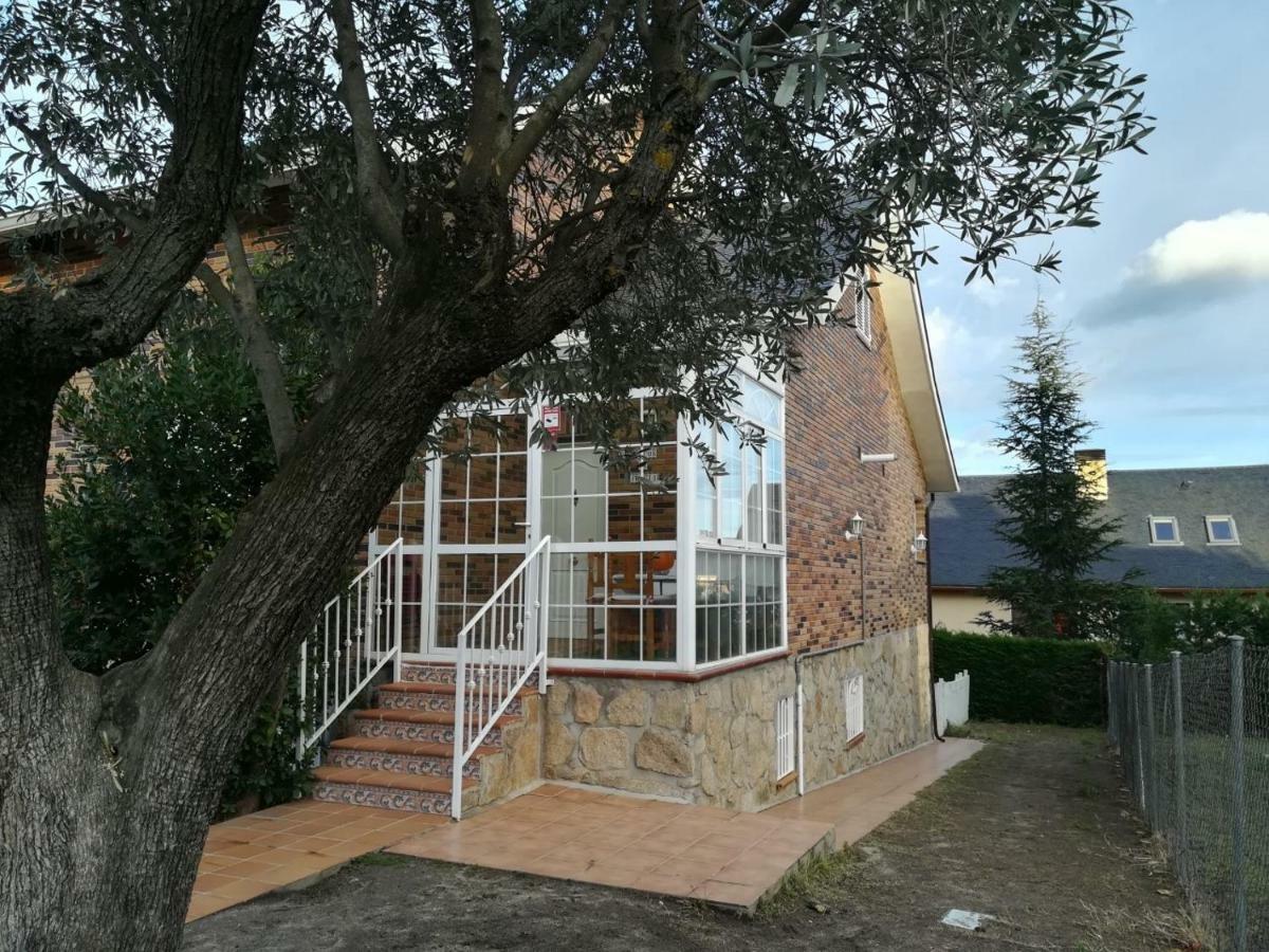 El Rincon De Alicia Villa Mataelpino Exterior photo